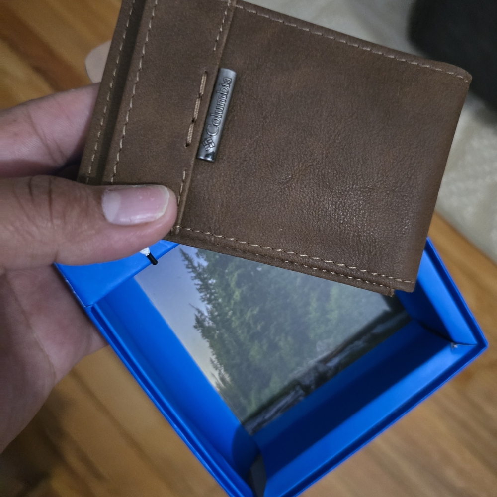 Columbia Brown Leather Card & Key Holder Wallet - Picture 2 of 6